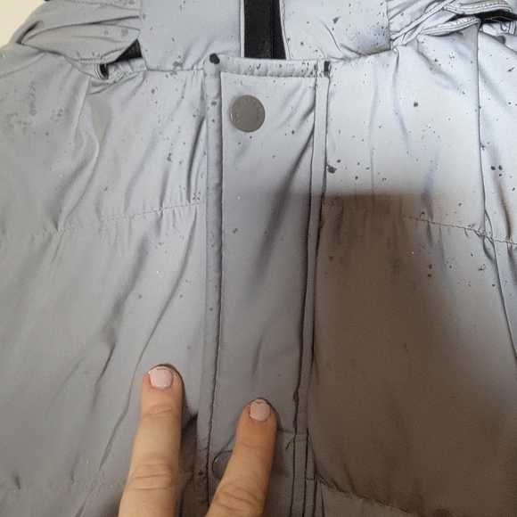 Aritizia Superpuff Vest Silver Medium - Picture 2 of 5